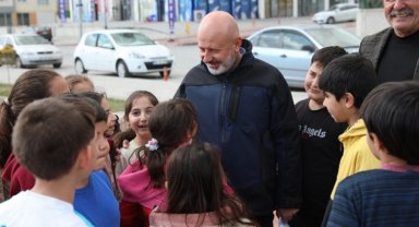 Kayseri Kocasinan'a çocuklardan sevgi gösterisi