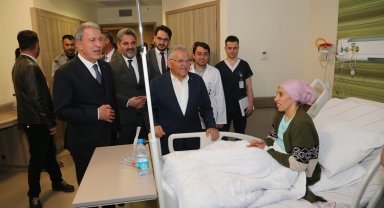 Kayseri protokolünden hastaneye bayram ziyareti