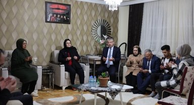 Kayserili şehit ailesine anlamlı ziyaret