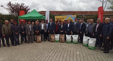 Keşan'da 'Yerli Hibrit Ayçiçeği' tohumu dağıtıldı