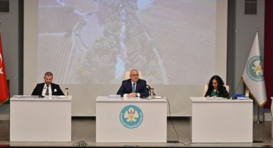 Manisa Meclisi kuraklığa dikkati çekerek uyardı!