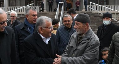 Memduh Büyükkılıç'tan ilçelere hizmet yağmuru