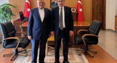 Memduh Büyükkılıç'tan Vali Çiçek'e özel ziyaret