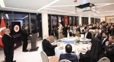 New York Türkevi'nde ortak sofra