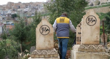 Ramazan Bayramı öncesi mezarlıklarda bakım zamanı