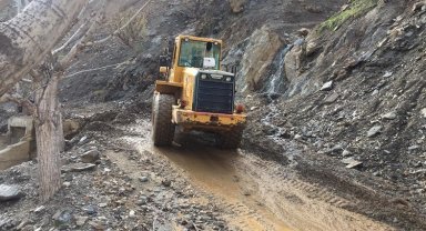 Sason'da heyelandan kapanan grup yolu ulaşıma açıldı