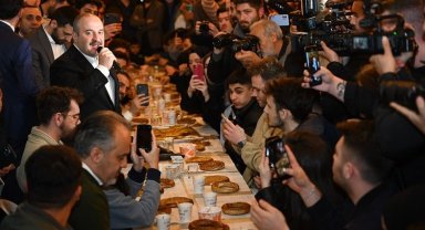 Togg'la geldi tahanlıyla sahur yaptı