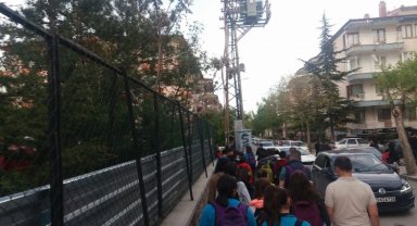 Afyonkarahisar'da okul yolunda büyük tehlikede!