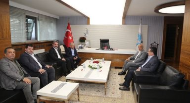 Bakan Kirişçi'den Memduh Büüykkılıç'a ziyaret