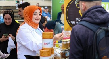 Bal yapan arı Sakarya