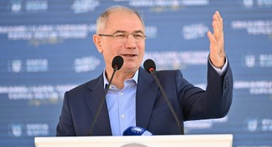 Efkan Ala: Sizin için dağları da deleriz!