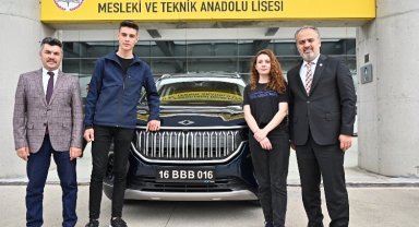 Geleceğin otomotivcileri Togg'u inceledi