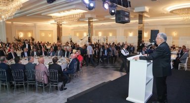 Kayseri protokolü muhtarlarla buluştu