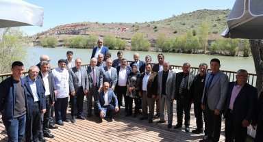 Kayseri Talas muhtarlarından Zincidere'ye tam not