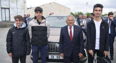 Kayseri'de öğrenciler Togg'la şehri turladı