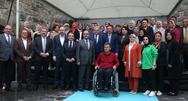 Memduh Büyükkılıç'a 'Çiçek' gibi övgü