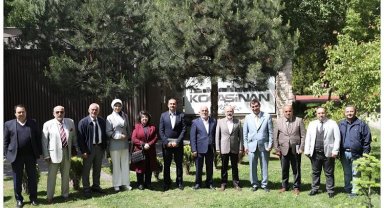 Ahmet Çolakbayrakdar muhtarlarla buluştu