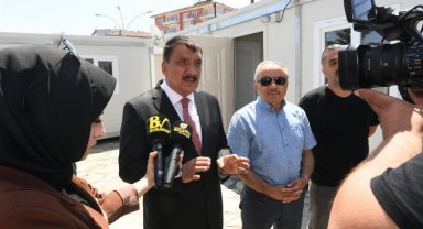 Başkan Gürkan, Malatya basınını 'konteyner kent'te ziyaret etti