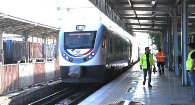 Bölgesel tren ilk seferine uğurlandı