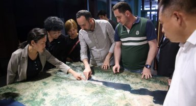 Çinli heyet, deprem çalışmaları için Kocaeli'ye geldi