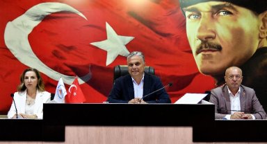 'Deniz Baykal' adı memleketi Antalya'da spor kompleksine verildi