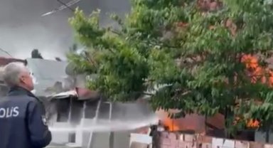 Düzce'de tek katlı ev küle döndü!