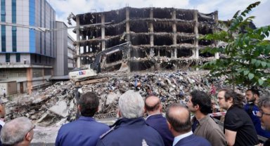 İmamoğlu, yangın bölgesinde incelemelerde bulundu