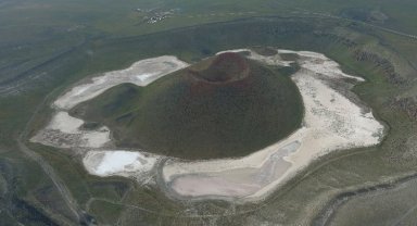 Meke Gölü'nü 2,5 milyon metreküp suyla beslenecek