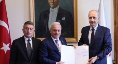 Numan Kurtulmuş TBMM'ye resmen aday