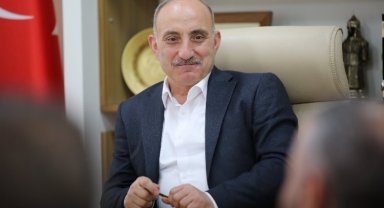 Sakarya Erenler Belediye Başkanı makamında vefat etti