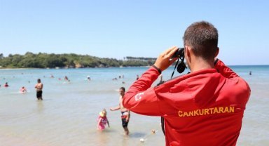 500'e yakın kişinin sahillerde can simidi oldu
