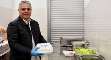 810 öğrencinin bir öğünü Muratpaşa'dan