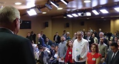 Bakan Yaşar Güler'den gazetecilere sürpriz