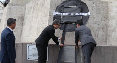 Bakanlık müfettişlerinden siyah çelenk!