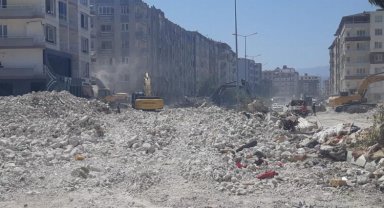 Bilinçsiz kaldırılan enkazlar Hatay'da eziyete dönüşüyor