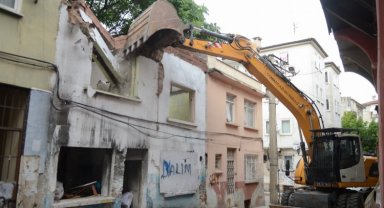 Bursa Osmangazi'de metruklar huzur için yıkılıyor