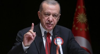Cumhurbaşkanı Erdoğan: Başarıyı geçmişle ararsak yerimizde sayarız