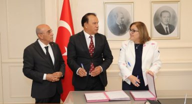 Gaziantep'te engelli afetzedelere dokunan iş birliği