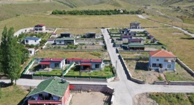 Kayseri Hacılar'da yollara kilit parke