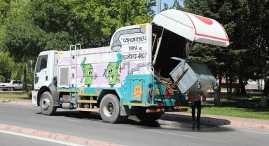 Kayseri Talas'ta konteynere parfümlü yıkama