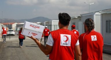 Kızılay 50 tonu depremzedelere ulaştırıyor