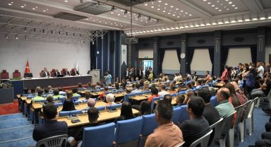 Memduh Büyükkılıç personelle bayramlaştı