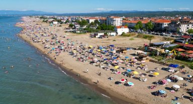 Sakarya'dan tatilcilere uyarı: O tarihte dalga boyuna dikkat!