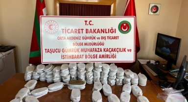 Taşucu Limanı'nda eş zamanlı uyuşturucu operasyon