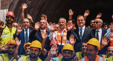 Yüksekova-Yeniköprü Tüneli'nde ışık göründü