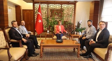 AK Parti Nevşehir'den Vali Becel'e veda