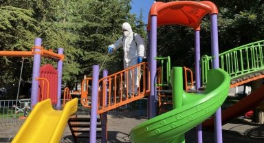 Kayseri Melikgazi'de parklara dezenfeksiyon