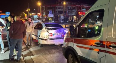 Düzce'de 2 otomobilin karıştığı kazada 2 kişi yaralandı