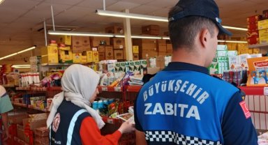 Kocaeli Zabıtası market denetimlerini sürdürüyor