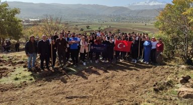 Kayseri Talas'ta ağaç dikme mesaisi bitmiyor